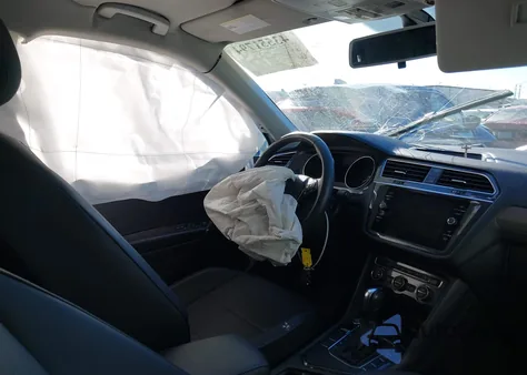 2020 Volkswagen Tiguan 2.0T Se/2.0T Se R-Line Black/2.0T Sel from USA, damaged, VIN 3VV3B7AX9LM095270